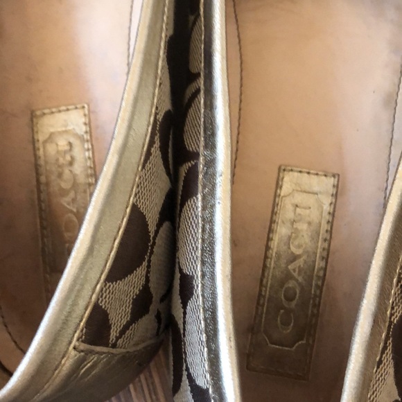 Vintage Coach loafers, gold/brown with gold hardware, size 9 - Picture 10 of 15